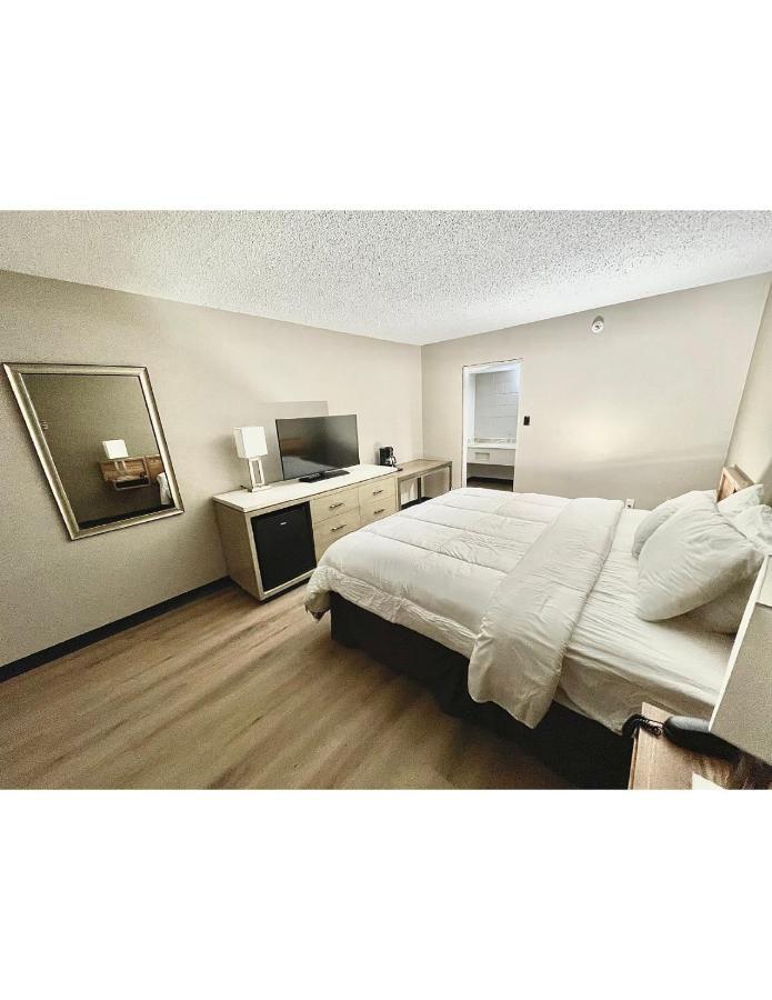 Super 8 By Wyndham Blythe Hotel ภายนอก รูปภาพ